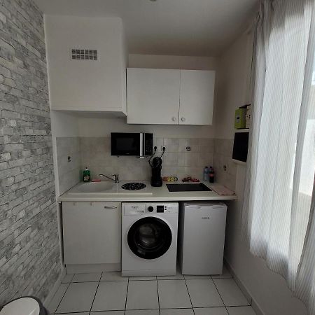 Appartement Spacieux 28M2 Avec Chambre Separee Issy-les-Moulineaux Εξωτερικό φωτογραφία