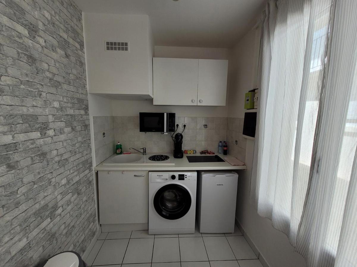Appartement Spacieux 28M2 Avec Chambre Separee Issy-les-Moulineaux Εξωτερικό φωτογραφία