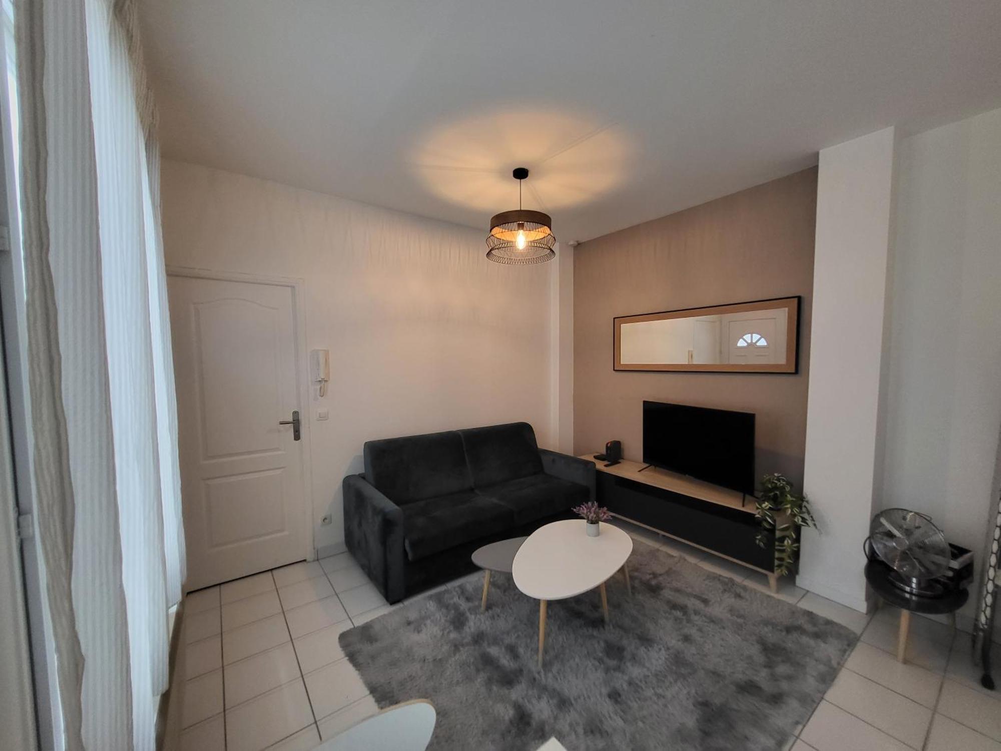Appartement Spacieux 28M2 Avec Chambre Separee Issy-les-Moulineaux Εξωτερικό φωτογραφία