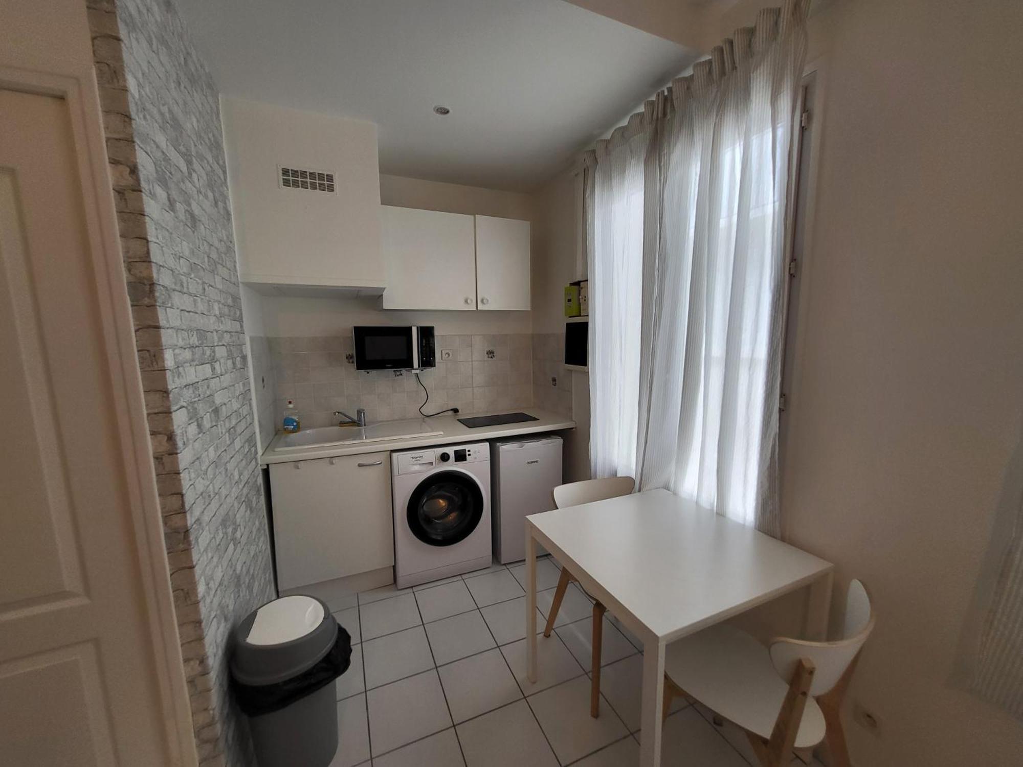 Appartement Spacieux 28M2 Avec Chambre Separee Issy-les-Moulineaux Εξωτερικό φωτογραφία