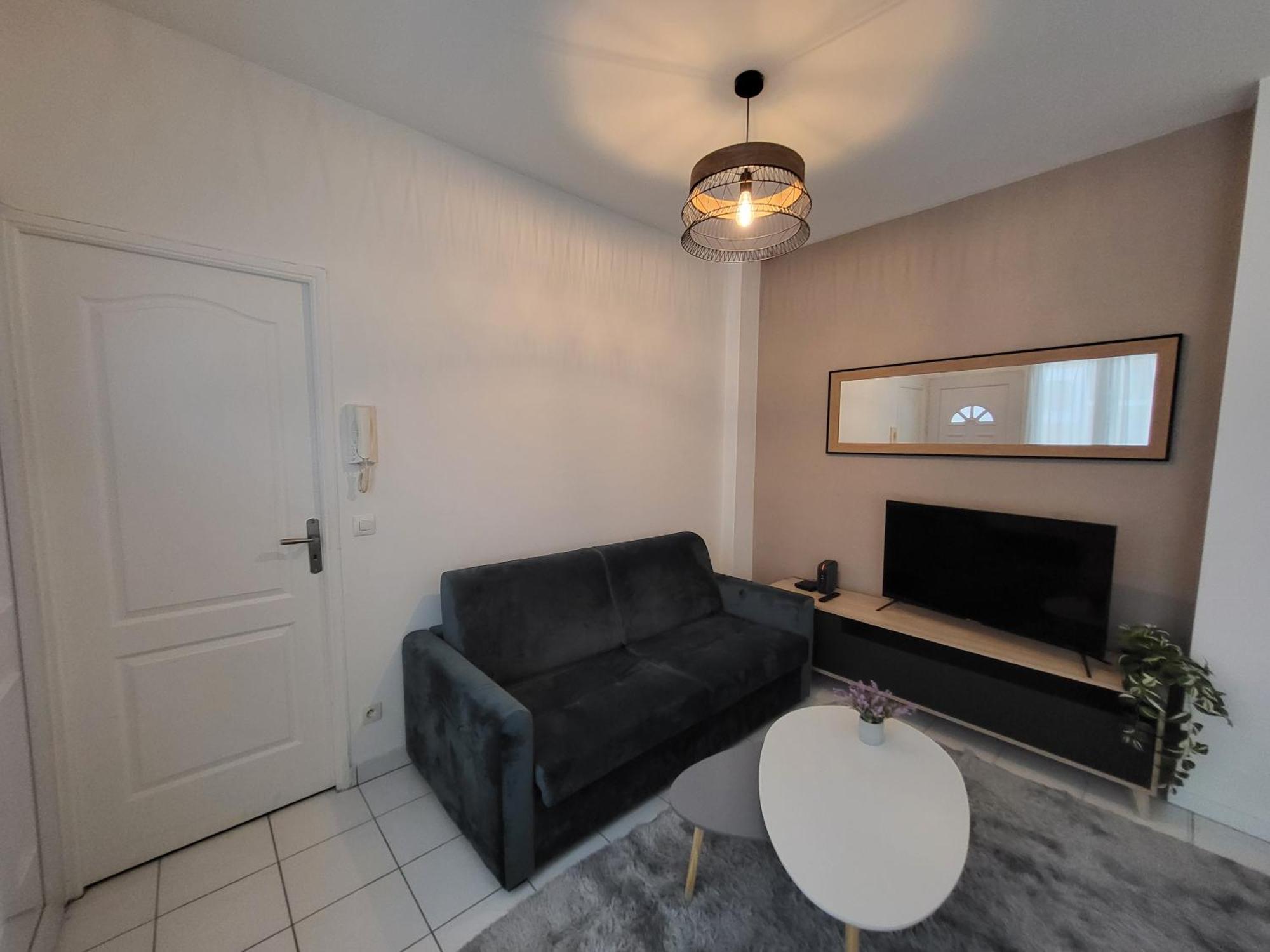 Appartement Spacieux 28M2 Avec Chambre Separee Issy-les-Moulineaux Εξωτερικό φωτογραφία