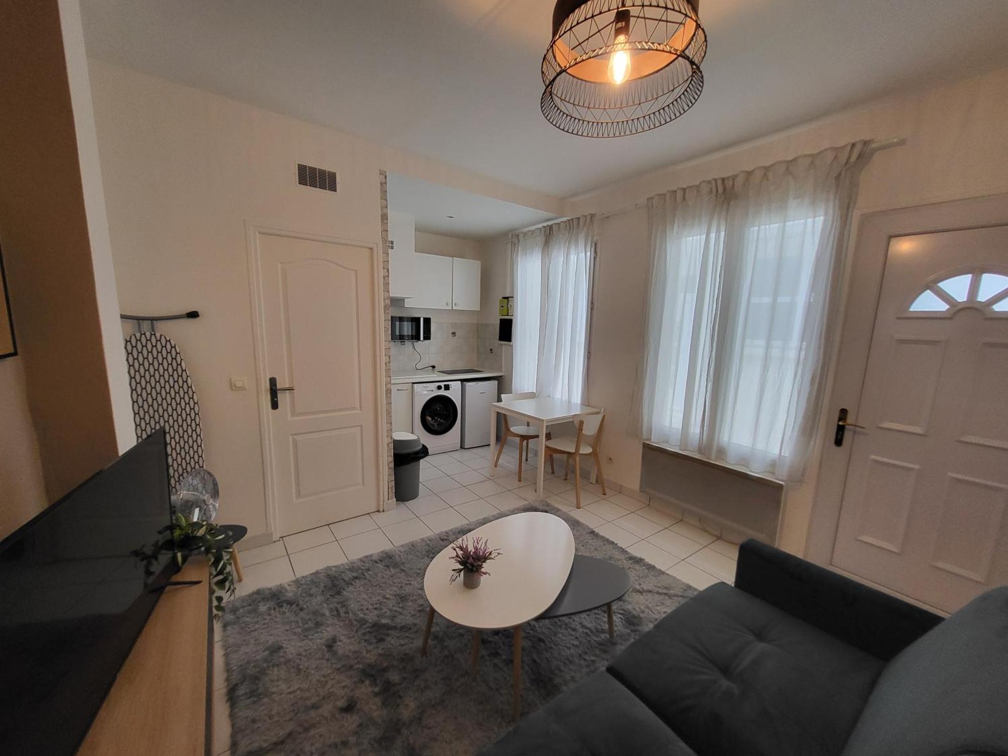 Appartement Spacieux 28M2 Avec Chambre Separee Issy-les-Moulineaux Εξωτερικό φωτογραφία